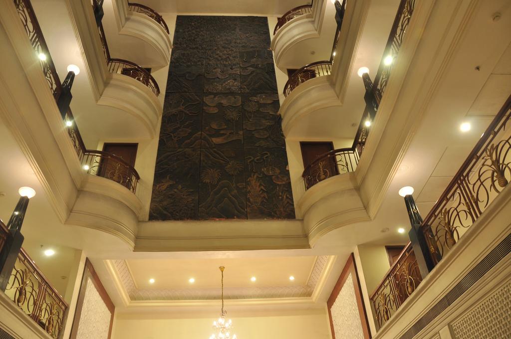 Royal Fort Hotel Visakhapatnam Exteriör bild