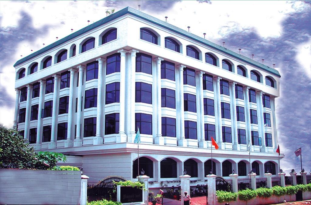 Royal Fort Hotel Visakhapatnam Exteriör bild